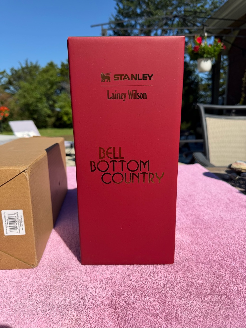Limited Edition Lainey Wilson Bell Bottom Country Gold 40 oz Stanley